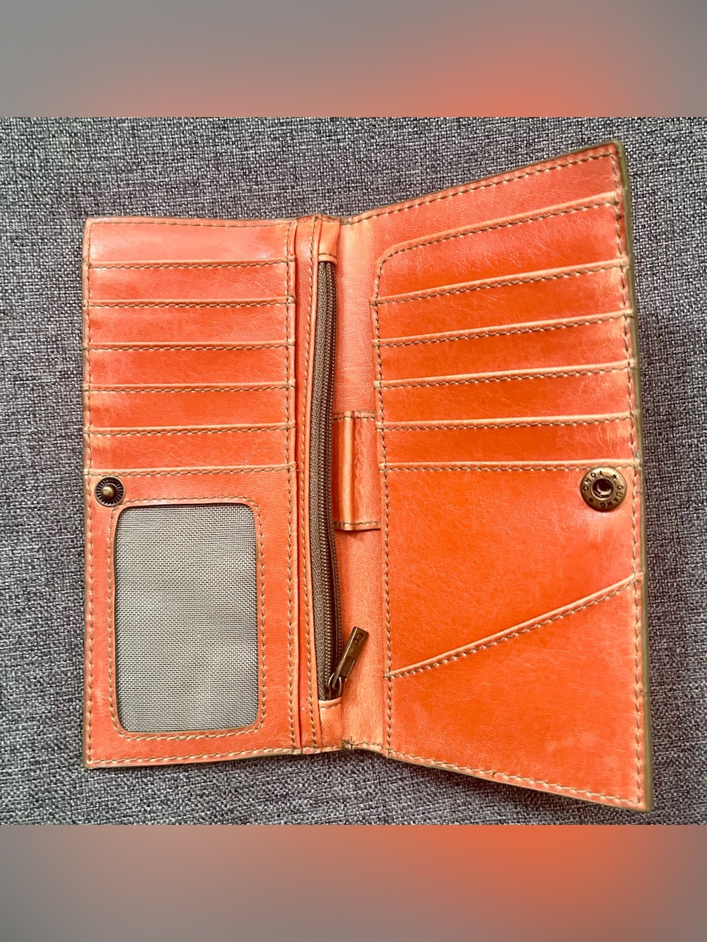 Matt & Nat Orange Vegan Leather Wallet with Handle - Picture 4 of 4